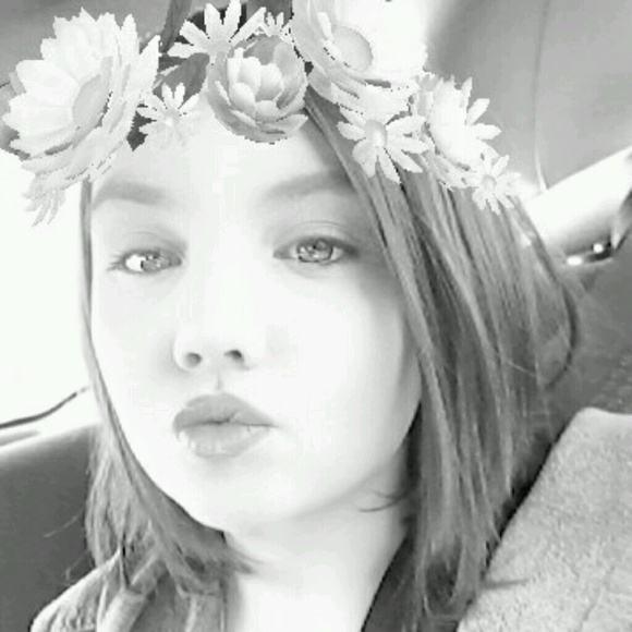 Meet your Posher, Madison - Picture 1 of 1